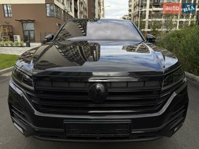 Черный Фольксваген Туарег, объемом двигателя 3 л и пробегом 101 тыс. км за 49200 $, фото 24 на Automoto.ua