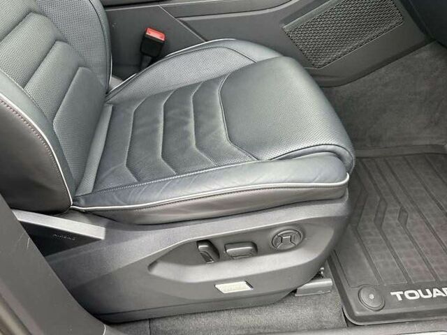 Черный Фольксваген Туарег, объемом двигателя 3 л и пробегом 94 тыс. км за 52000 $, фото 10 на Automoto.ua