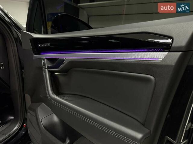 Чорний Фольксваген Туарег, об'ємом двигуна 3.96 л та пробігом 138 тис. км за 64500 $, фото 59 на Automoto.ua