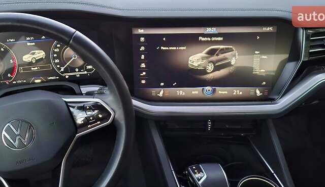 Фольксваген Туарег 2020 у Ахтырке на Automoto.ua Чорний Фольксваген Туарег, об'ємом двигуна 2.97 л та пробігом 150 тис. км за 52700 $, фото 53 на Automoto.ua