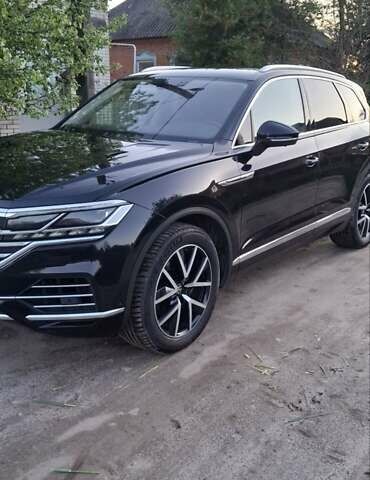 Фольксваген Туарег 2020 у Ахтырке на Automoto.ua Чорний Фольксваген Туарег, об'ємом двигуна 2.97 л та пробігом 150 тис. км за 52700 $, фото 31 на Automoto.ua