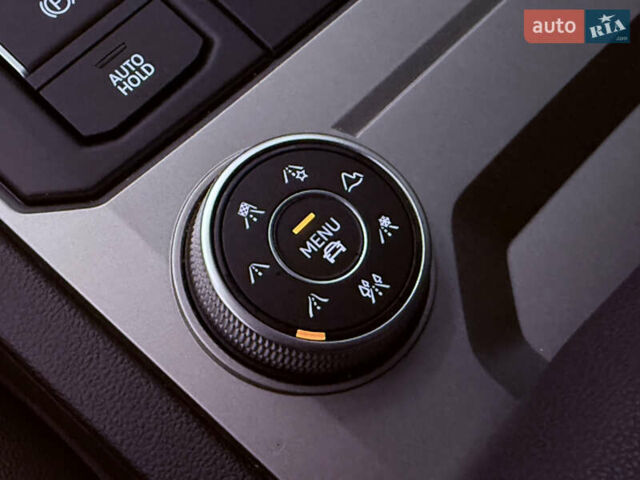 Черный Фольксваген Туарег, объемом двигателя 2.97 л и пробегом 100 тыс. км за 51999 $, фото 34 на Automoto.ua