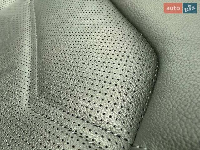 Черный Фольксваген Туарег, объемом двигателя 3 л и пробегом 101 тыс. км за 49200 $, фото 40 на Automoto.ua