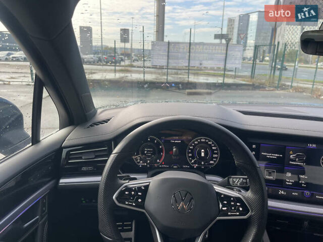 Фольксваген Туарег 2020 у Києві на Automoto.ua Чорний Фольксваген Туарег, об'ємом двигуна 3 л та пробігом 73 тис. км за 56900 $, фото 17 на Automoto.ua