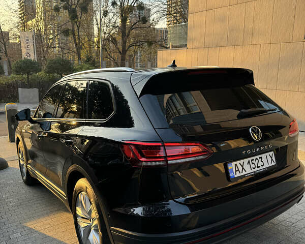 Черный Фольксваген Туарег, объемом двигателя 2.97 л и пробегом 49 тыс. км за 49800 $, фото 2 на Automoto.ua