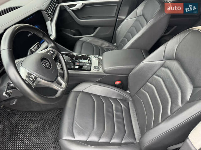 Чорний Фольксваген Туарег, об'ємом двигуна 2.97 л та пробігом 155 тис. км за 42900 $, фото 30 на Automoto.ua