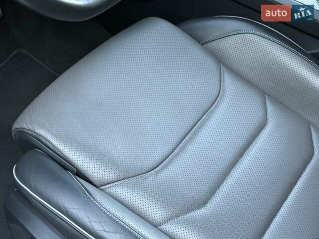 Черный Фольксваген Туарег, объемом двигателя 2.97 л и пробегом 79 тыс. км за 59400 $, фото 7 на Automoto.ua