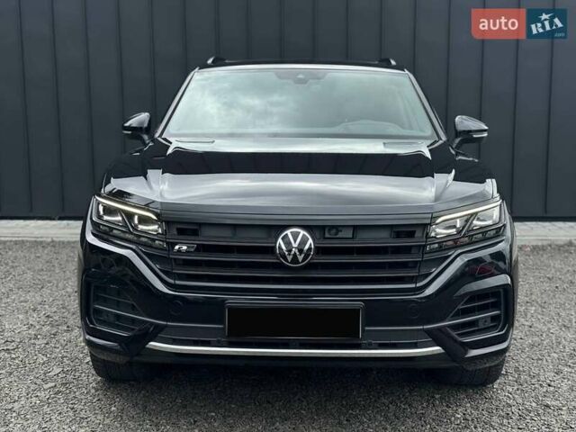 Черный Фольксваген Туарег, объемом двигателя 3 л и пробегом 116 тыс. км за 60900 $, фото 1 на Automoto.ua