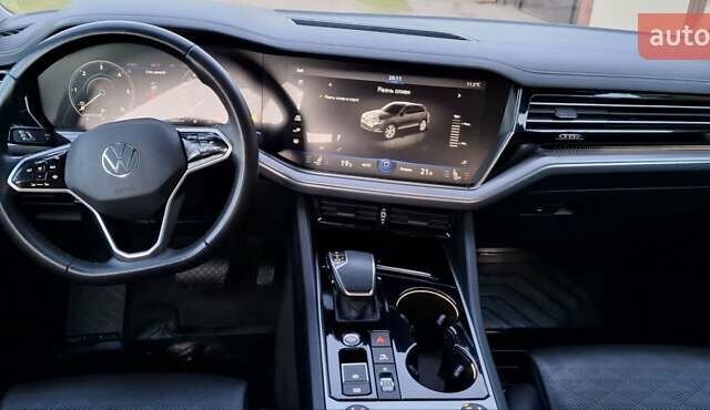 Фольксваген Туарег 2020 у Ахтырке на Automoto.ua Чорний Фольксваген Туарег, об'ємом двигуна 2.97 л та пробігом 150 тис. км за 52700 $, фото 34 на Automoto.ua