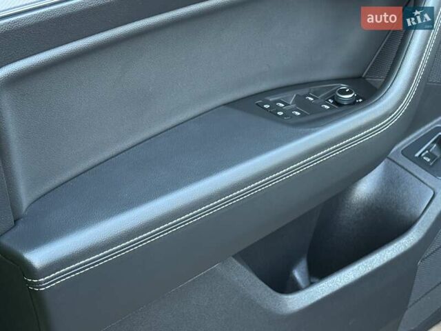 Черный Фольксваген Туарег, объемом двигателя 2.97 л и пробегом 79 тыс. км за 59400 $, фото 2 на Automoto.ua