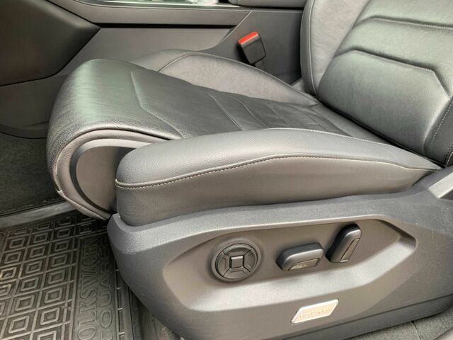 Черный Фольксваген Туарег, объемом двигателя 3 л и пробегом 138 тыс. км за 39999 $, фото 13 на Automoto.ua