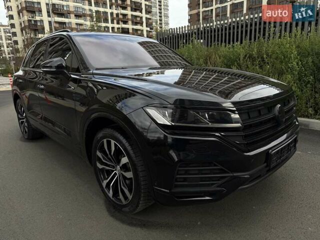 Черный Фольксваген Туарег, объемом двигателя 3 л и пробегом 101 тыс. км за 49200 $, фото 32 на Automoto.ua