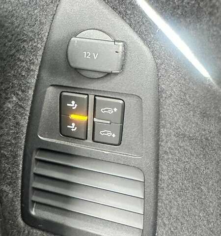 Чорний Фольксваген Туарег, об'ємом двигуна 3 л та пробігом 145 тис. км за 49990 $, фото 14 на Automoto.ua