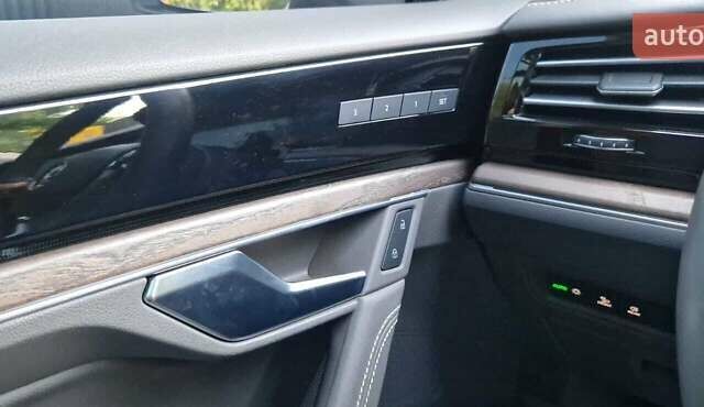 Черный Фольксваген Туарег, объемом двигателя 2.97 л и пробегом 66 тыс. км за 58800 $, фото 10 на Automoto.ua