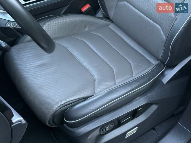 Черный Фольксваген Туарег, объемом двигателя 2.97 л и пробегом 79 тыс. км за 59400 $, фото 18 на Automoto.ua