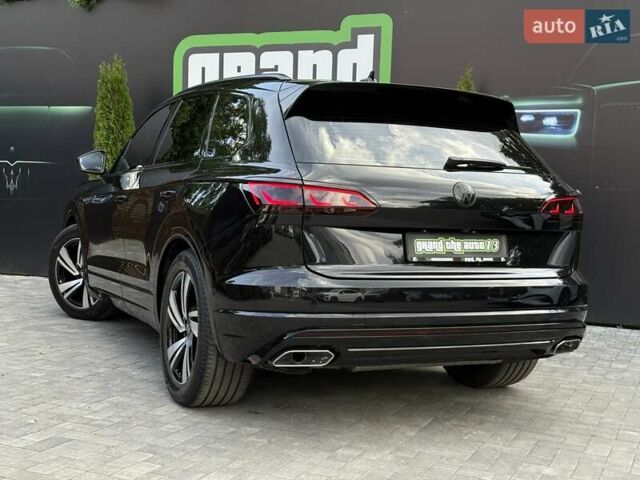 Черный Фольксваген Туарег, объемом двигателя 2.97 л и пробегом 138 тыс. км за 56800 $, фото 29 на Automoto.ua