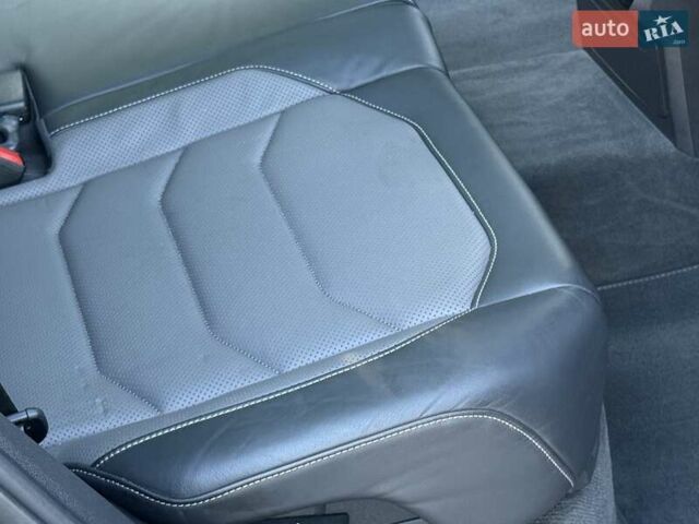 Черный Фольксваген Туарег, объемом двигателя 2.97 л и пробегом 79 тыс. км за 59400 $, фото 33 на Automoto.ua