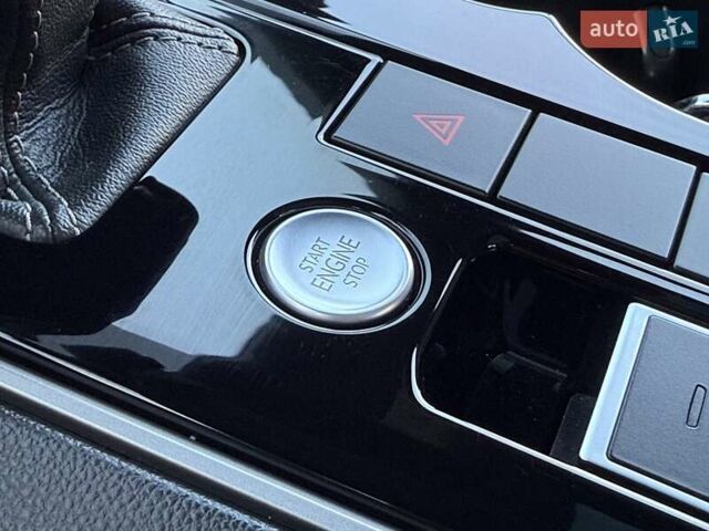 Черный Фольксваген Туарег, объемом двигателя 2.97 л и пробегом 79 тыс. км за 59400 $, фото 17 на Automoto.ua