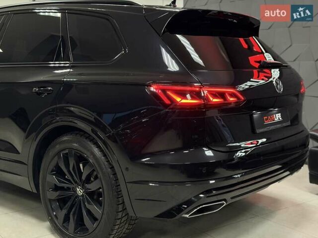 Чорний Фольксваген Туарег, об'ємом двигуна 3.96 л та пробігом 138 тис. км за 64500 $, фото 22 на Automoto.ua
