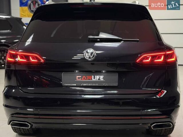 Чорний Фольксваген Туарег, об'ємом двигуна 3.96 л та пробігом 138 тис. км за 64500 $, фото 16 на Automoto.ua