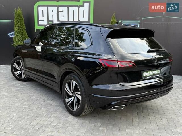 Черный Фольксваген Туарег, объемом двигателя 2.97 л и пробегом 138 тыс. км за 56800 $, фото 30 на Automoto.ua