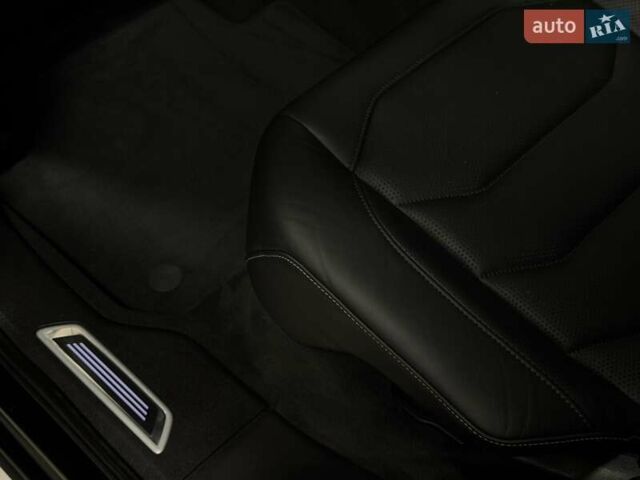 Чорний Фольксваген Туарег, об'ємом двигуна 3.96 л та пробігом 138 тис. км за 64500 $, фото 55 на Automoto.ua