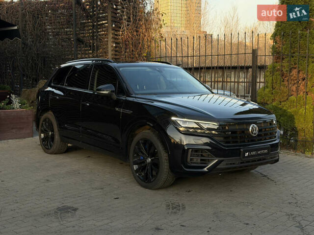 Чорний Фольксваген Туарег, об'ємом двигуна 3.96 л та пробігом 115 тис. км за 57900 $, фото 2 на Automoto.ua