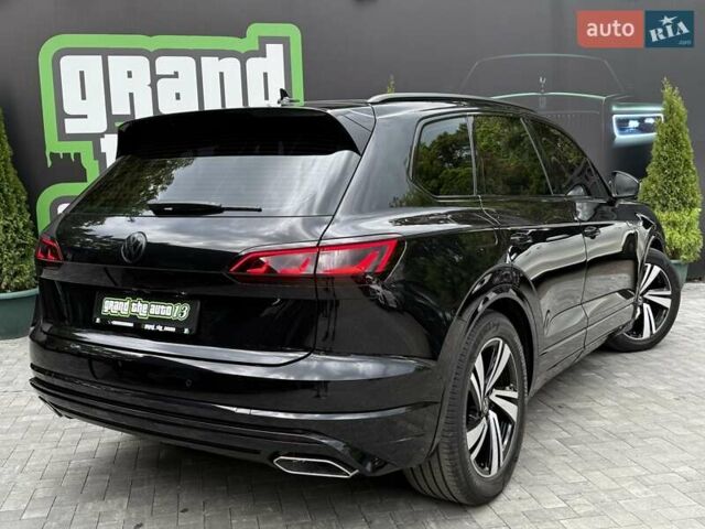 Черный Фольксваген Туарег, объемом двигателя 2.97 л и пробегом 138 тыс. км за 56800 $, фото 36 на Automoto.ua
