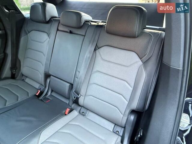 Черный Фольксваген Туарег, объемом двигателя 2.97 л и пробегом 79 тыс. км за 59400 $, фото 27 на Automoto.ua