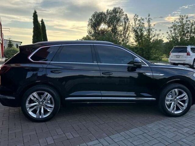 Черный Фольксваген Туарег, объемом двигателя 3 л и пробегом 94 тыс. км за 52000 $, фото 1 на Automoto.ua