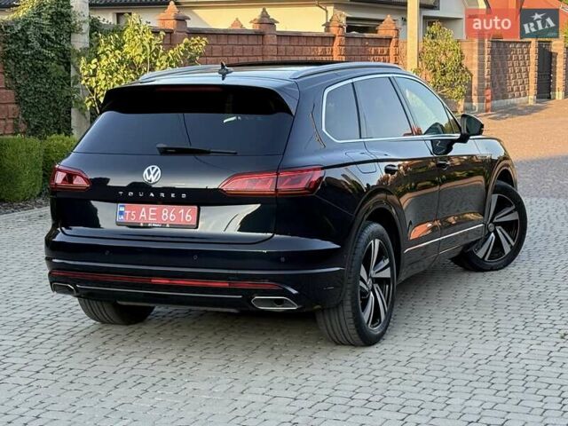 Черный Фольксваген Туарег, объемом двигателя 2.97 л и пробегом 79 тыс. км за 59400 $, фото 98 на Automoto.ua