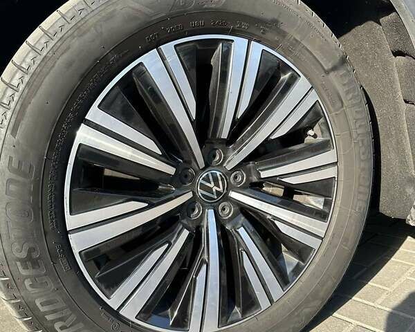 Черный Фольксваген Туарег, объемом двигателя 2.99 л и пробегом 200 тыс. км за 39990 $, фото 3 на Automoto.ua