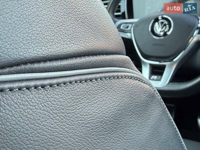 Черный Фольксваген Туарег, объемом двигателя 2.97 л и пробегом 79 тыс. км за 59400 $, фото 55 на Automoto.ua