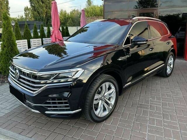 Черный Фольксваген Туарег, объемом двигателя 3 л и пробегом 94 тыс. км за 52000 $, фото 22 на Automoto.ua