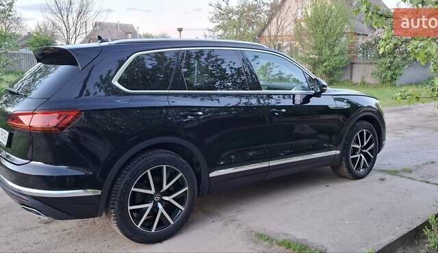 Фольксваген Туарег 2020 у Ахтырке на Automoto.ua Чорний Фольксваген Туарег, об'ємом двигуна 2.97 л та пробігом 150 тис. км за 52700 $, фото 23 на Automoto.ua