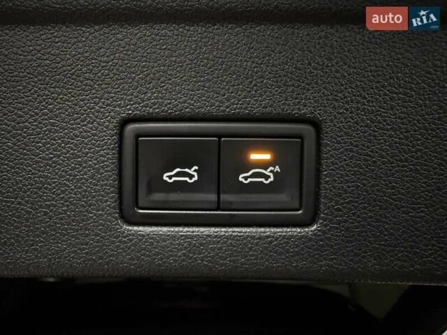 Чорний Фольксваген Туарег, об'ємом двигуна 3.96 л та пробігом 138 тис. км за 64500 $, фото 65 на Automoto.ua