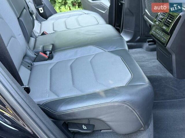 Черный Фольксваген Туарег, объемом двигателя 2.97 л и пробегом 79 тыс. км за 59400 $, фото 34 на Automoto.ua