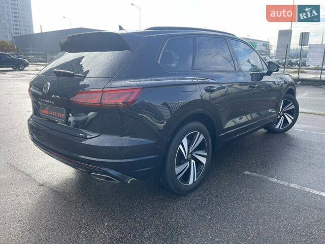 Фольксваген Туарег 2020 у Києві на Automoto.ua Чорний Фольксваген Туарег, об'ємом двигуна 3 л та пробігом 73 тис. км за 56900 $, фото 3 на Automoto.ua