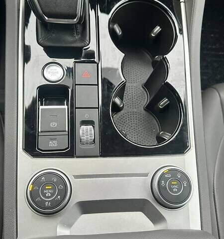 Чорний Фольксваген Туарег, об'ємом двигуна 3 л та пробігом 145 тис. км за 49990 $, фото 12 на Automoto.ua