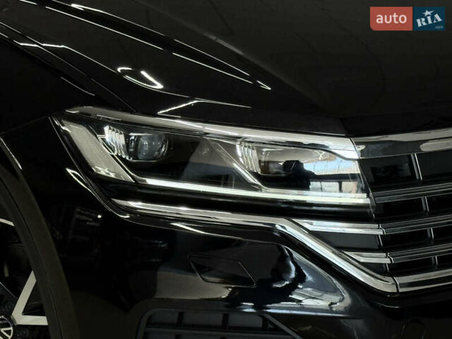 Черный Фольксваген Туарег, объемом двигателя 2.97 л и пробегом 100 тыс. км за 51999 $, фото 6 на Automoto.ua