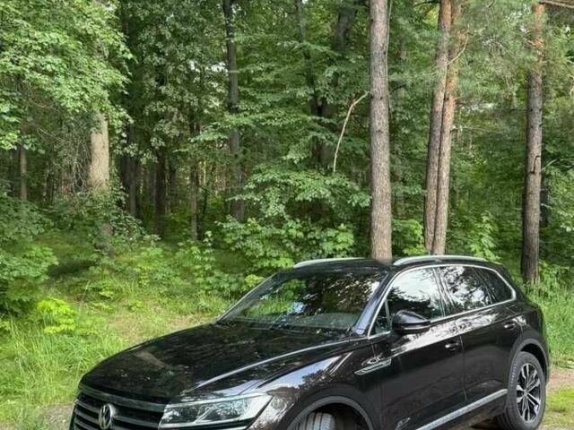 Черный Фольксваген Туарег, объемом двигателя 3 л и пробегом 75 тыс. км за 36000 $, фото 4 на Automoto.ua