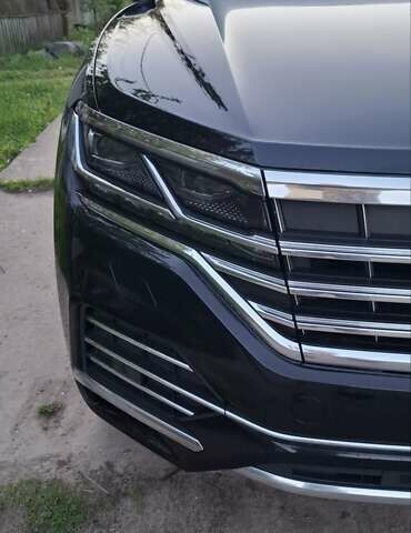 Фольксваген Туарег 2020 у Ахтырке на Automoto.ua Чорний Фольксваген Туарег, об'ємом двигуна 2.97 л та пробігом 150 тис. км за 52700 $, фото 10 на Automoto.ua