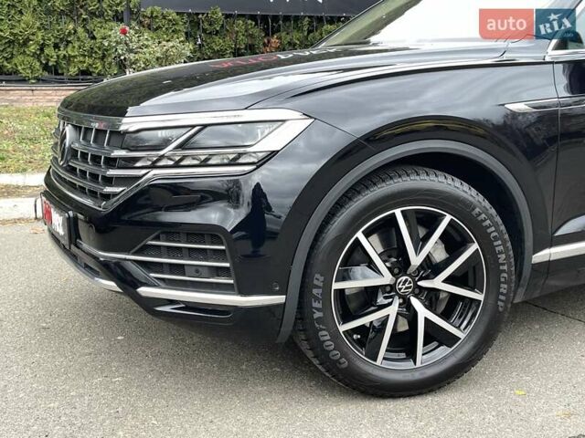 Чорний Фольксваген Туарег, об'ємом двигуна 3 л та пробігом 88 тис. км за 53500 $, фото 5 на Automoto.ua