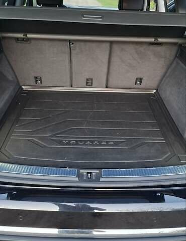 Фольксваген Туарег 2020 у Ахтырке на Automoto.ua Чорний Фольксваген Туарег, об'ємом двигуна 2.97 л та пробігом 150 тис. км за 52700 $, фото 47 на Automoto.ua