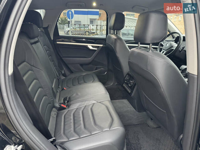 Чорний Фольксваген Туарег, об'ємом двигуна 2.97 л та пробігом 155 тис. км за 42900 $, фото 39 на Automoto.ua