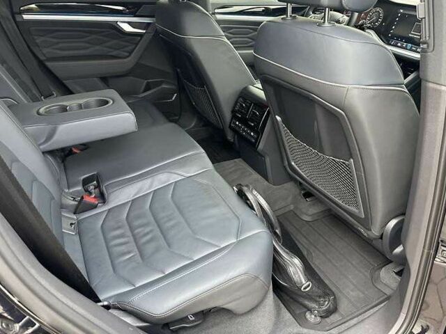 Черный Фольксваген Туарег, объемом двигателя 3 л и пробегом 94 тыс. км за 52000 $, фото 12 на Automoto.ua