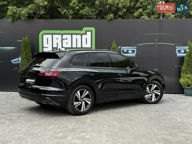 Черный Фольксваген Туарег, объемом двигателя 2.97 л и пробегом 138 тыс. км за 56800 $, фото 41 на Automoto.ua