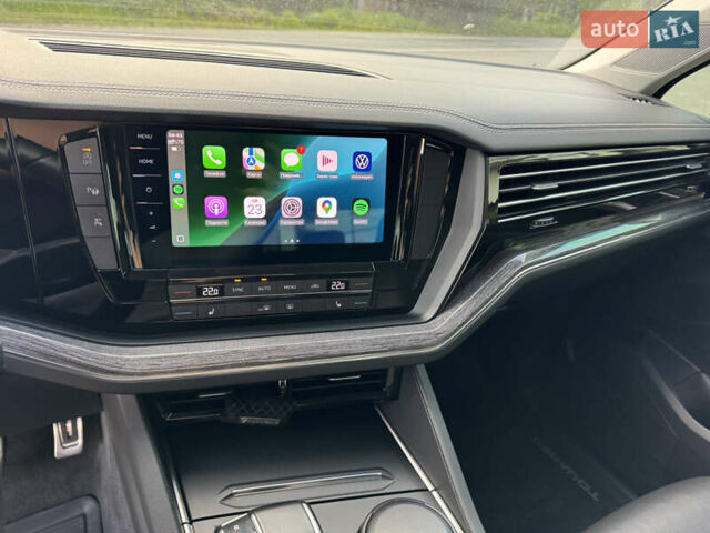 Черный Фольксваген Туарег, объемом двигателя 3 л и пробегом 137 тыс. км за 47200 $, фото 28 на Automoto.ua