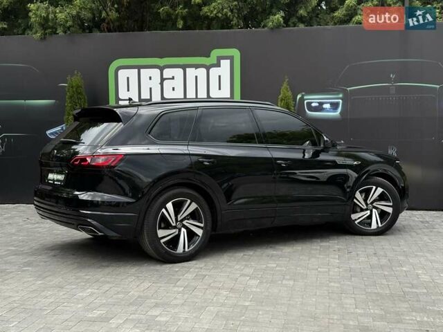 Черный Фольксваген Туарег, объемом двигателя 2.97 л и пробегом 138 тыс. км за 56800 $, фото 38 на Automoto.ua