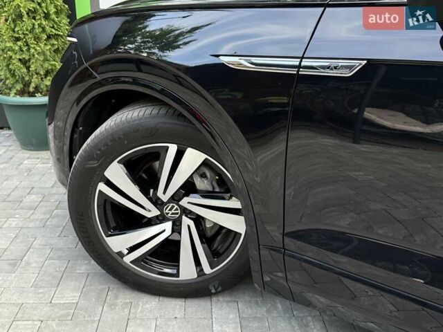 Черный Фольксваген Туарег, объемом двигателя 2.97 л и пробегом 138 тыс. км за 56800 $, фото 45 на Automoto.ua